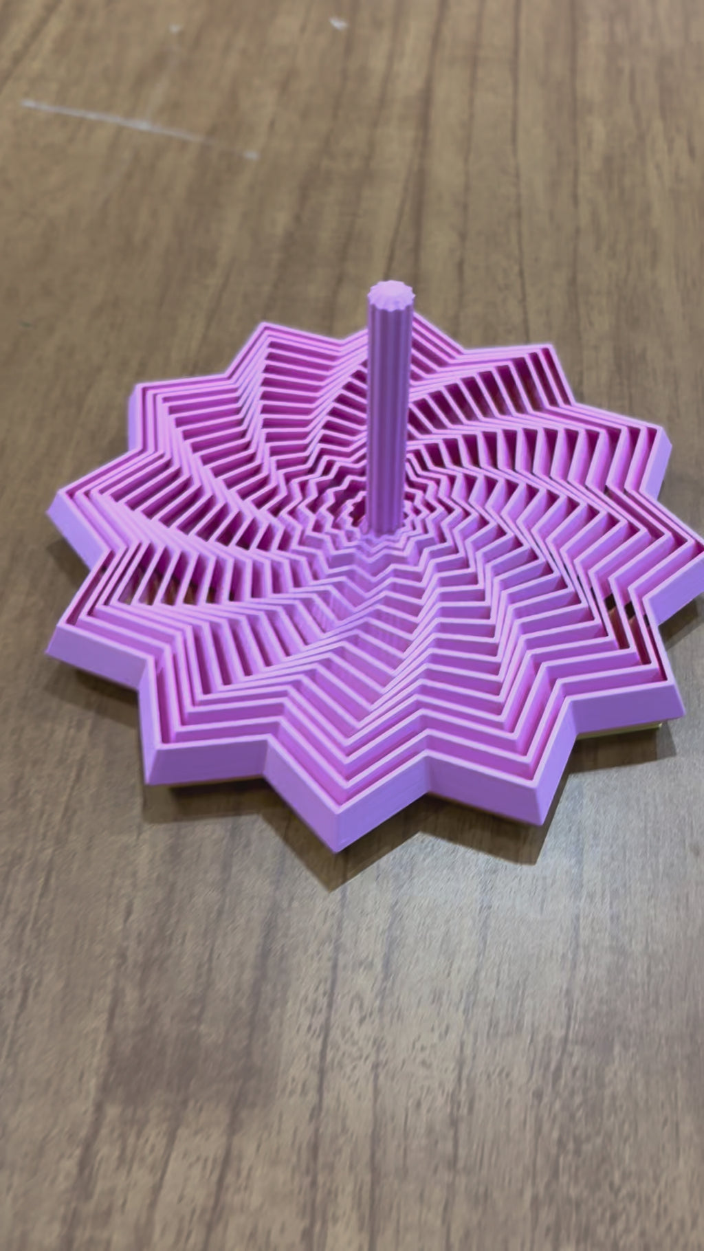 Estrela Mágica Sensorial – Rosa/Amarelo